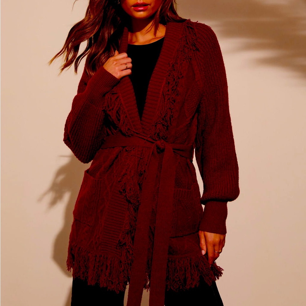 BY VICI BOUTIQUE HIDEAWAY WITH ME FRINGE WAIST TIE CARDIGAN IN CRIMSOn!❤️